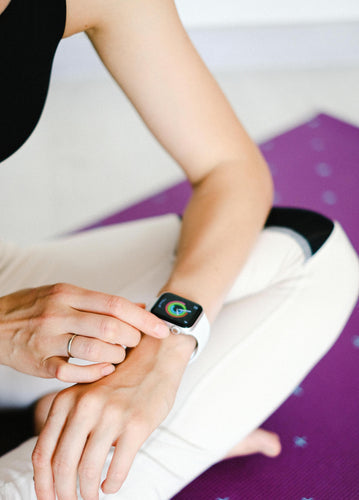 how to clean apple watch sport band